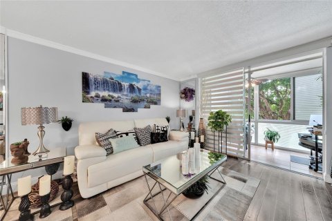 Copropriété à vendre à Sunrise, Floride: 2 chambres, 78.97 m2 № 2182392 - photo 12