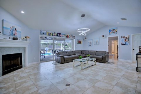 House in Sebring, Florida 4 bedrooms, 211.07 sq.m. № 1901254 - photo 8