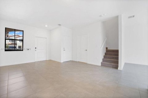 Touwnhouse à louer à Homestead, Floride: 3 chambres, 133.97 m2 № 1999360 - photo 8