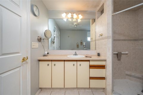 Villa ou maison à vendre à Winter Haven, Floride: 2 chambres, 117.43 m2 № 2143355 - photo 12