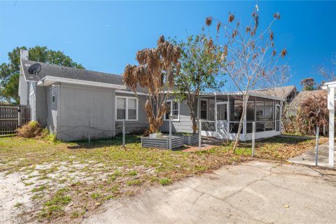 Villa ou maison à vendre à Winter Haven, Floride: 2 chambres, 117.43 m2 № 2143355 - photo 18