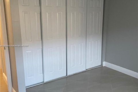 Copropriété à vendre à Tamarac, Floride: 2 chambres, 78.04 m2 № 1967521 - photo 7