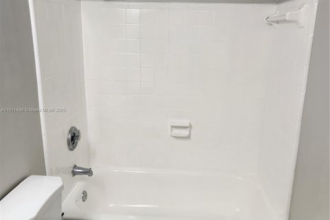 Copropriété à vendre à Tamarac, Floride: 2 chambres, 78.04 m2 № 1967521 - photo 14