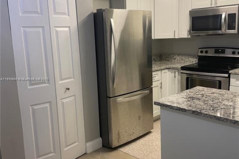 Copropriété à vendre à Tamarac, Floride: 2 chambres, 78.04 m2 № 1967521 - photo 4