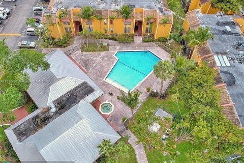Copropriété à vendre à Tamarac, Floride: 2 chambres, 78.04 m2 № 1967521 - photo 10