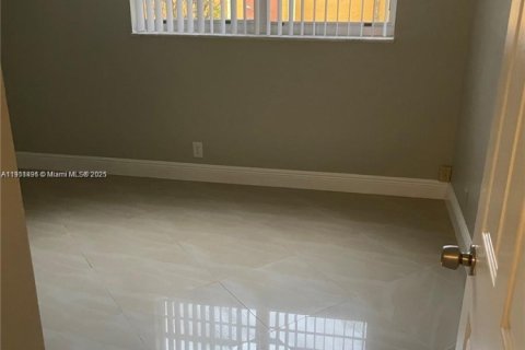 Copropriété à vendre à Tamarac, Floride: 2 chambres, 78.04 m2 № 1967521 - photo 6