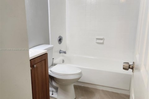 Copropriété à vendre à Tamarac, Floride: 2 chambres, 78.04 m2 № 1967521 - photo 15