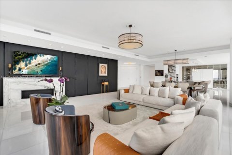 Condo in Sunny Isles Beach, Florida, 4 bedrooms  № 1997957 - photo 5