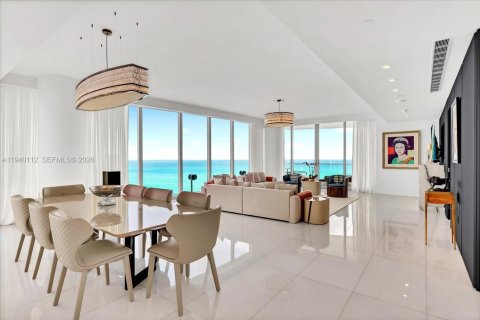 Condo in Sunny Isles Beach, Florida, 4 bedrooms  № 1997957 - photo 7