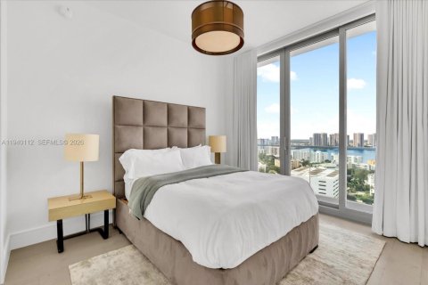 Condo in Sunny Isles Beach, Florida, 4 bedrooms  № 1997957 - photo 25