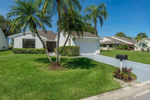 House in Palm Beach Gardens, Florida 2 bedrooms, 165.18 sq.m. № 2082932