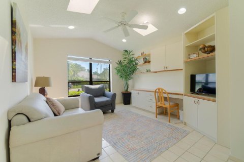 House in Palm Beach Gardens, Florida 2 bedrooms, 165.18 sq.m. № 2082932 - photo 5