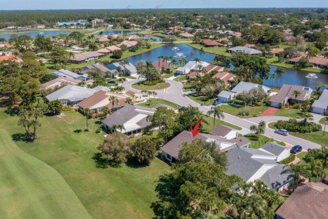 House in Palm Beach Gardens, Florida 2 bedrooms, 165.18 sq.m. № 2082932 - photo 23