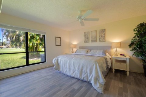 House in Palm Beach Gardens, Florida 2 bedrooms, 165.18 sq.m. № 2082932 - photo 11