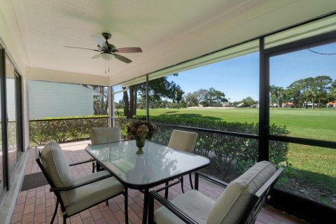 House in Palm Beach Gardens, Florida 2 bedrooms, 165.18 sq.m. № 2082932 - photo 18