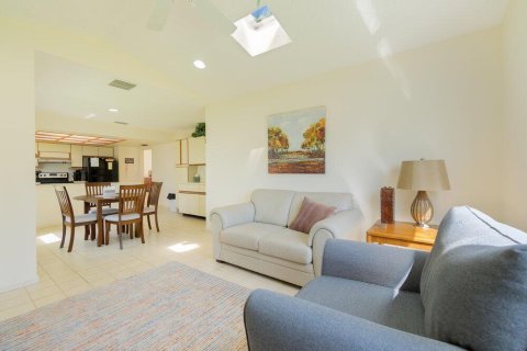 House in Palm Beach Gardens, Florida 2 bedrooms, 165.18 sq.m. № 2082932 - photo 6