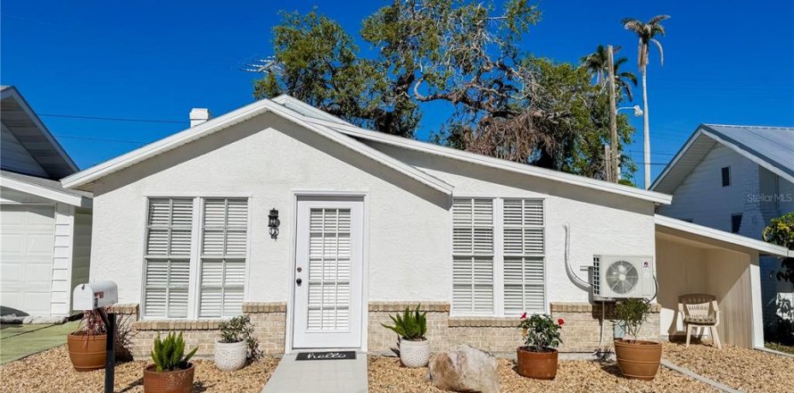 House in Bradenton, Florida 2 bedrooms, 93.37 sq.m. № 1526820