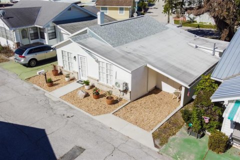 House in Bradenton, Florida 2 bedrooms, 93.37 sq.m. № 1526820 - photo 14