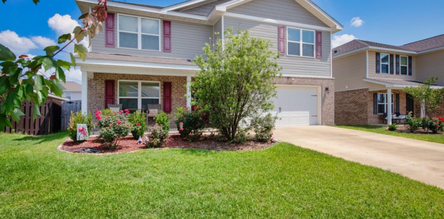 Casa en Crestview, Florida 5 dormitorios, 238.57 m2 № 562237