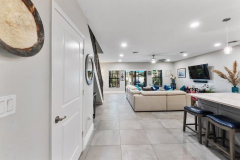 Touwnhouse à vendre à Dania Beach, Floride: 3 chambres, 181.81 m2 № 2087624 - photo 5
