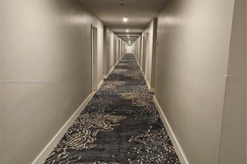 Copropriété à louer à Miami Beach, Floride: 1 chambre, 86.4 m2 № 2015138 - photo 17