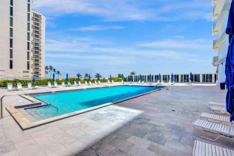 Copropriété à louer à Miami Beach, Floride: 1 chambre, 86.4 m2 № 2015138 - photo 18