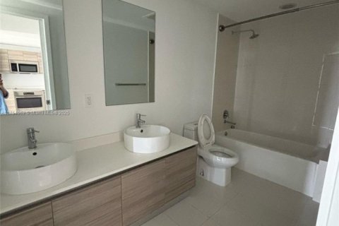 Купить кондоминиум в Майами, Флорида 1 спальня, 62.52м2, № 1860089 - фото 13