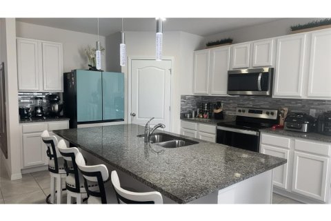 Casa en venta en Zellwood, Florida, 5 dormitorios, 263.94 m2 № 2369328 - foto 7