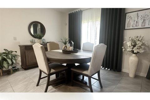 Casa en venta en Zellwood, Florida, 5 dormitorios, 263.94 m2 № 2369328 - foto 11