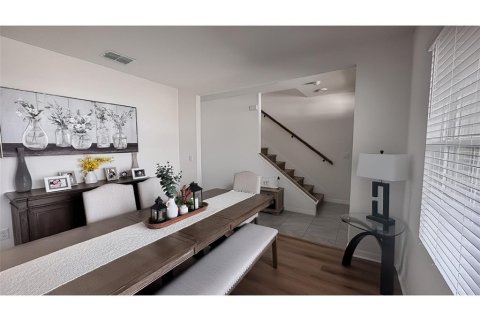 Casa en venta en Zellwood, Florida, 5 dormitorios, 263.94 m2 № 2369328 - foto 4