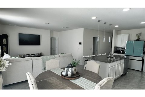 Casa en venta en Zellwood, Florida, 5 dormitorios, 263.94 m2 № 2369328 - foto 10