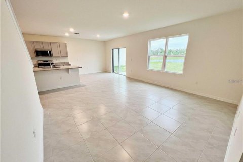 House in Saint Cloud, Florida 5 bedrooms, 241.64 sq.m. № 1780882 - photo 15