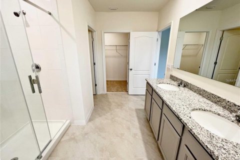 House in Saint Cloud, Florida 5 bedrooms, 241.64 sq.m. № 1780882 - photo 23