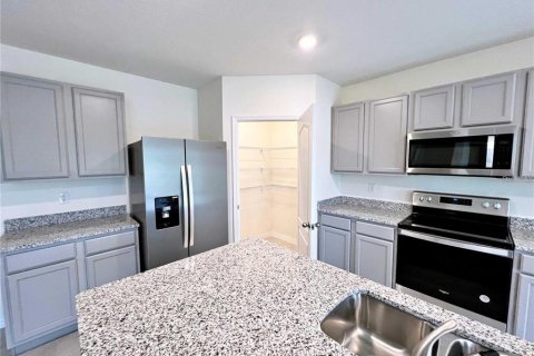 House in Saint Cloud, Florida 5 bedrooms, 241.64 sq.m. № 1780882 - photo 6