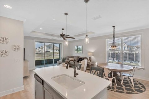Townhouse in Parrish, Florida 3 bedrooms, 133.13 sq.m. № 1375240 - photo 5