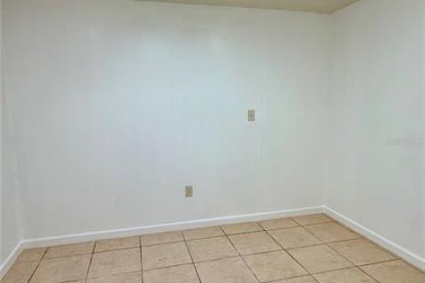 Villa ou maison à louer à Sarasota, Floride: 2 chambres, 60.39 m2 № 2378291 - photo 8