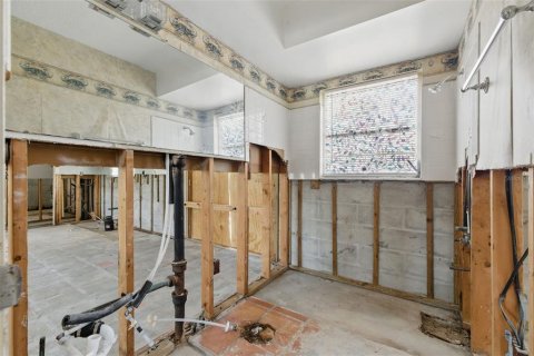 House in Saint Petersburg, Florida 2 bedrooms, 74.69 sq.m. № 1725198 - photo 7