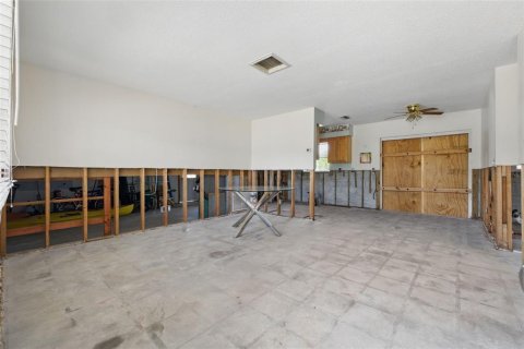 House in Saint Petersburg, Florida 2 bedrooms, 74.69 sq.m. № 1725198 - photo 3