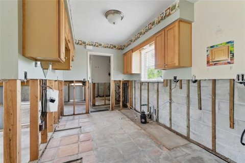 House in Saint Petersburg, Florida 2 bedrooms, 74.69 sq.m. № 1725198 - photo 4