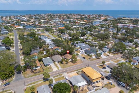 House in Saint Petersburg, Florida 2 bedrooms, 74.69 sq.m. № 1725198 - photo 12