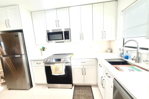 Condominio en alquiler en Lake Worth, Florida, 2 dormitorios, 94.76 m2 № 2250141 - foto 10