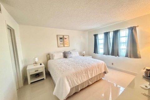 Condominio en alquiler en Lake Worth, Florida, 2 dormitorios, 94.76 m2 № 2250141 - foto 16