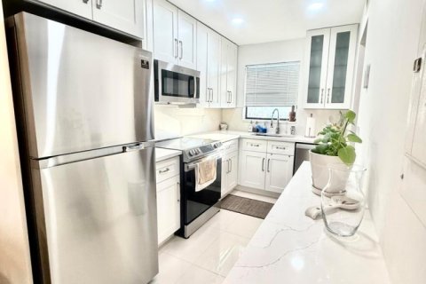 Condominio en alquiler en Lake Worth, Florida, 2 dormitorios, 94.76 m2 № 2250141 - foto 11