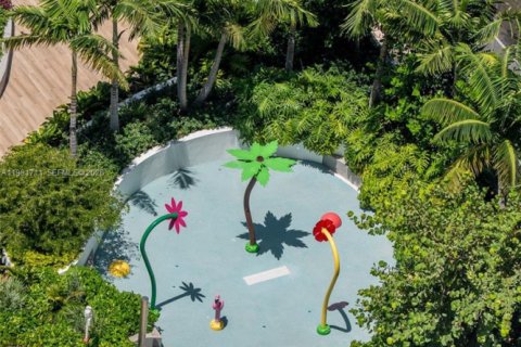 Condo in Miami, Florida, 3 bedrooms  № 2043002 - photo 11