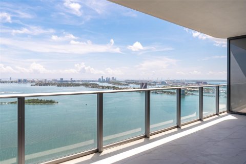 Condo in Miami, Florida, 3 bedrooms  № 2043002 - photo 21