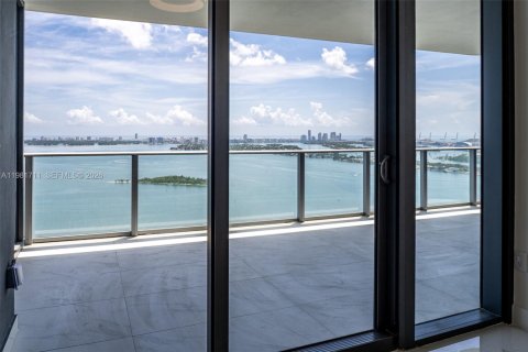 Condo in Miami, Florida, 3 bedrooms  № 2043002 - photo 22