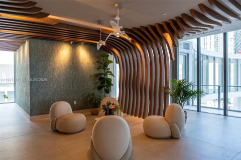 Condo in Miami, Florida, 3 bedrooms  № 2043002