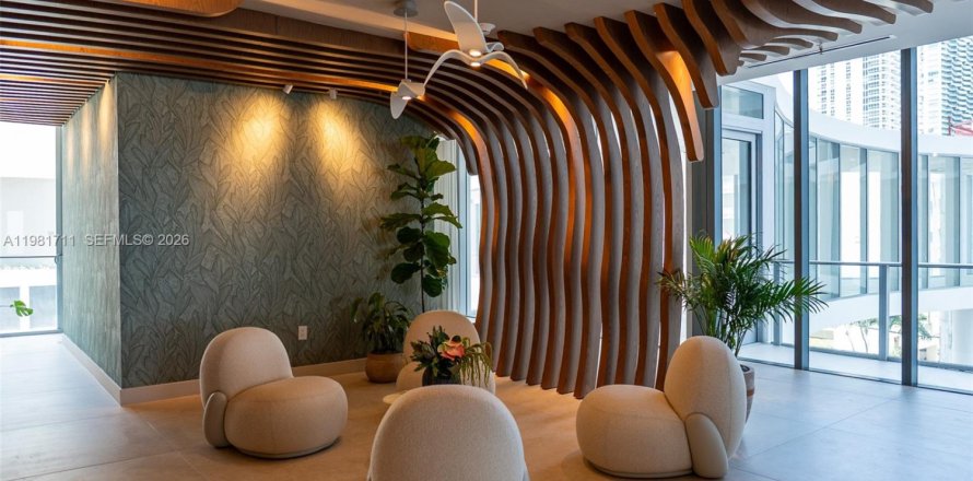 Condo in Miami, Florida, 3 bedrooms  № 2043002