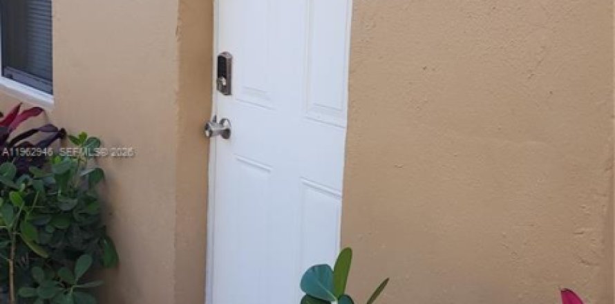 Villa ou maison à Fort Lauderdale, Floride 2 chambres, 125.98 m2 № 2023944