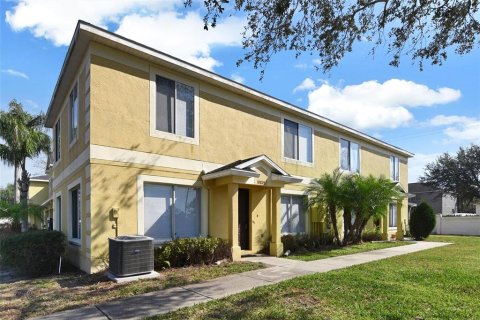 Touwnhouse à vendre à Riverview, Floride: 3 chambres, 130.81 m2 № 2217176 - photo 2